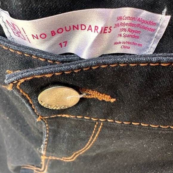 🍁 BUNDLE ONLY - 5/$15 No Boundaries Stretch Bootcut Jeans, Blue, Size 17 - NWOT - Picture 4 of 4